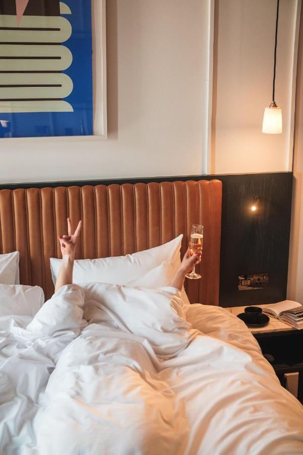 The Dean Cork Hotel Bagian luar foto